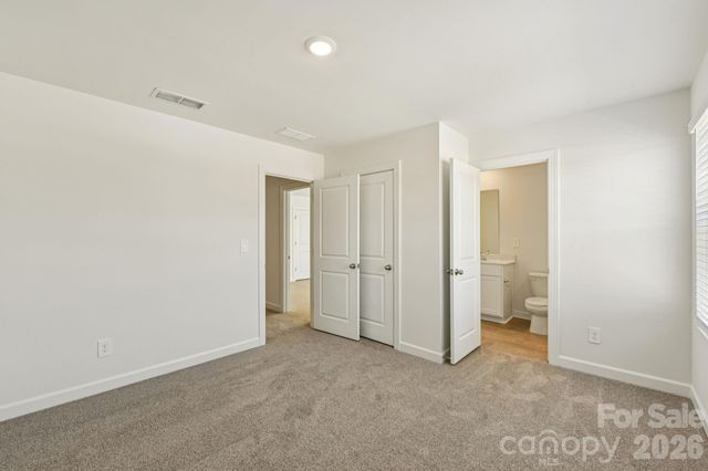 9028 Foggy Brook Loop, Charlotte, NC 28216
