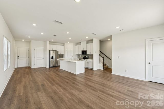 9028 Foggy Brook Loop, Charlotte, NC 28216