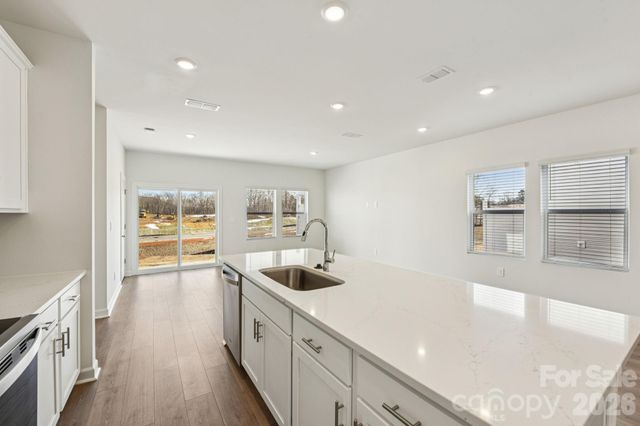 9028 Foggy Brook Loop, Charlotte, NC 28216