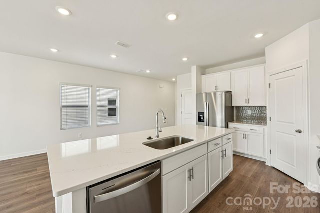 9028 Foggy Brook Loop, Charlotte, NC 28216