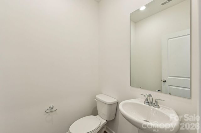 9028 Foggy Brook Loop, Charlotte, NC 28216