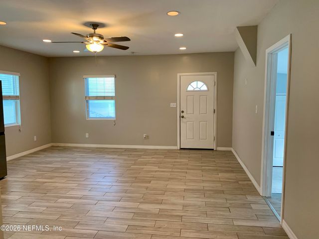 1710 ROWE Avenue, Jacksonville, FL 32208