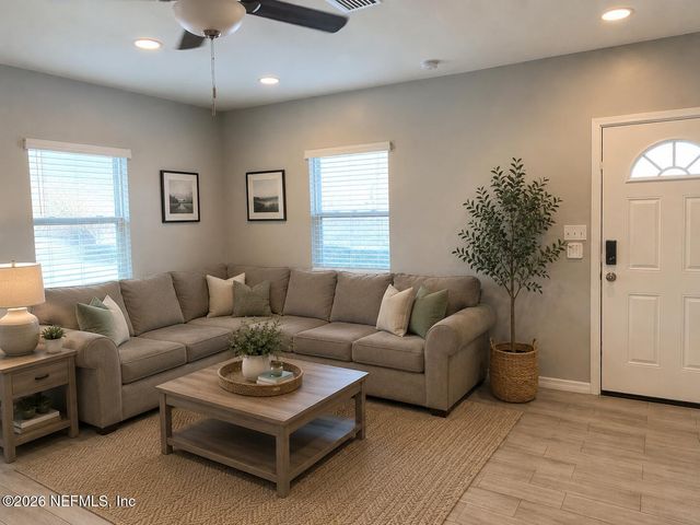 1710 ROWE Avenue, Jacksonville, FL 32208