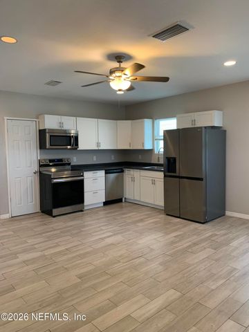 1710 ROWE Avenue, Jacksonville, FL 32208