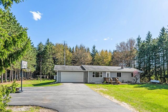 N3942 County Road MM, Wautoma, WI 54982