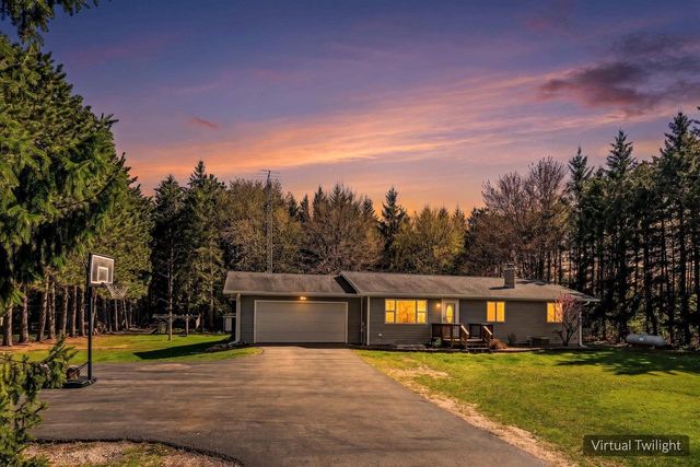 N3942 County Road MM, Wautoma, WI 54982