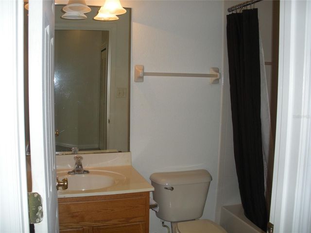 3421 PARKRIDGE CIRCLE 19-201, Sarasota, FL 34243