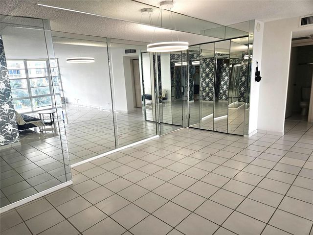 230 174th Street 409, Sunny Isles Beach, FL 33160