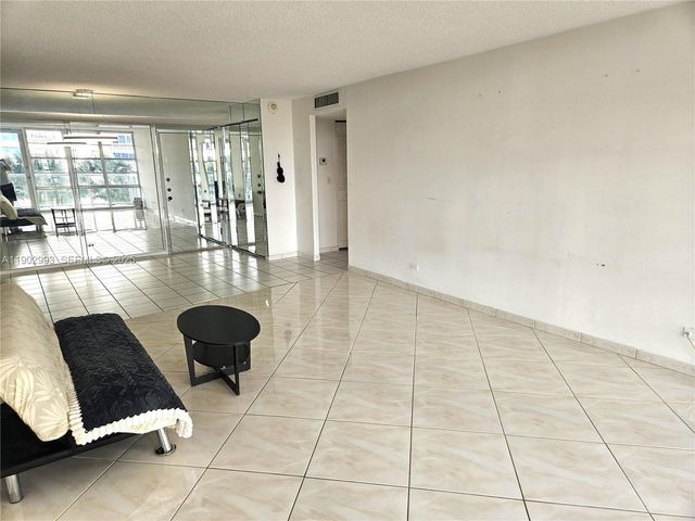 230 174th Street 409, Sunny Isles Beach, FL 33160
