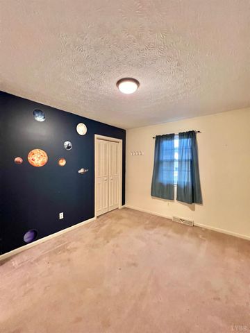 2229 Cedar Gate Rd, Madison Heights, VA 24572