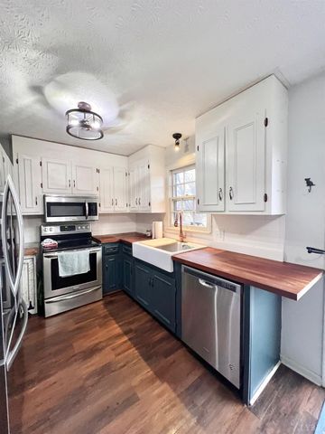 2229 Cedar Gate Rd, Madison Heights, VA 24572