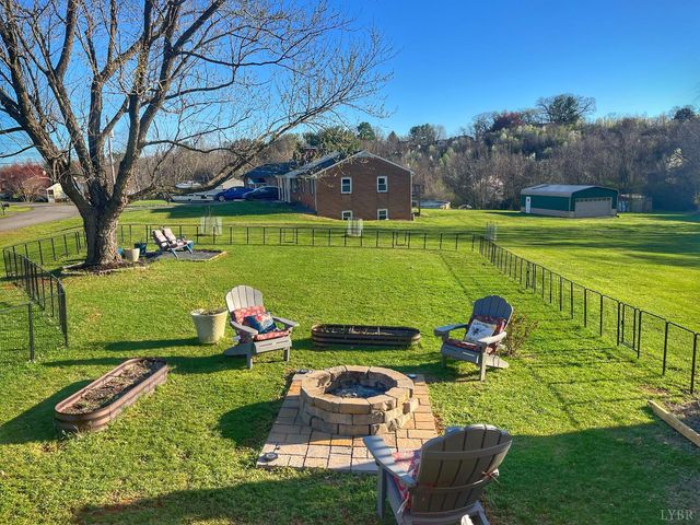 2229 Cedar Gate Rd, Madison Heights, VA 24572