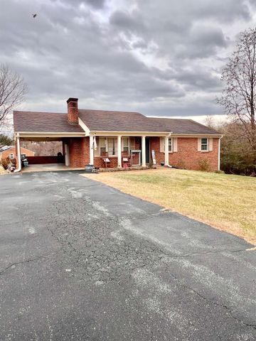 2229 Cedar Gate Rd, Madison Heights, VA 24572