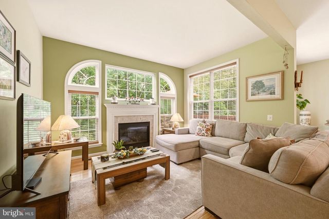 4093 OAK VILLAGE LANDING, Fairfax, VA 22033
