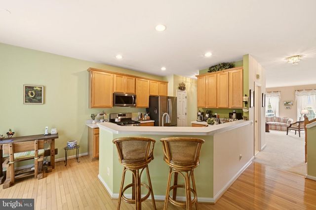 4093 OAK VILLAGE LANDING, Fairfax, VA 22033