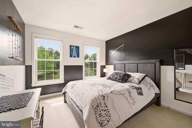 4093 OAK VILLAGE LANDING, Fairfax, VA 22033