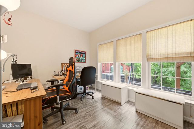 4093 OAK VILLAGE LANDING, Fairfax, VA 22033