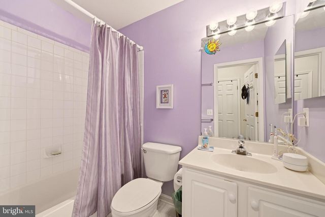 4093 OAK VILLAGE LANDING, Fairfax, VA 22033