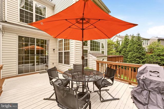 4093 OAK VILLAGE LANDING, Fairfax, VA 22033