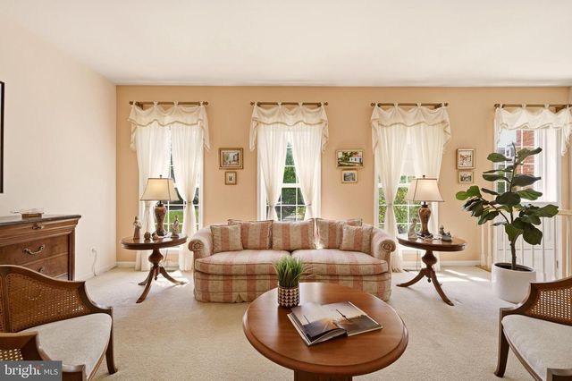 4093 OAK VILLAGE LANDING, Fairfax, VA 22033