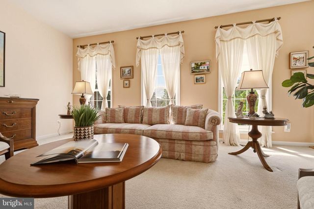4093 OAK VILLAGE LANDING, Fairfax, VA 22033