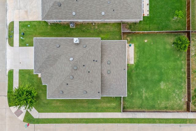 1145 Vernon Drive, Aubrey, TX 76227