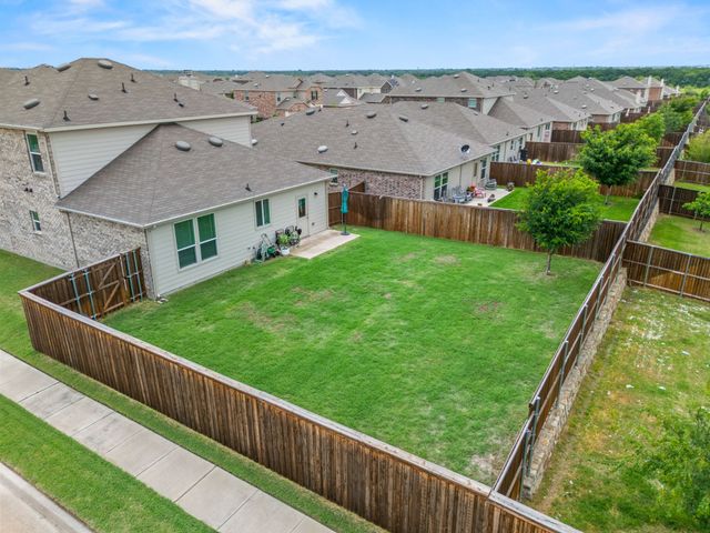 1145 Vernon Drive, Aubrey, TX 76227