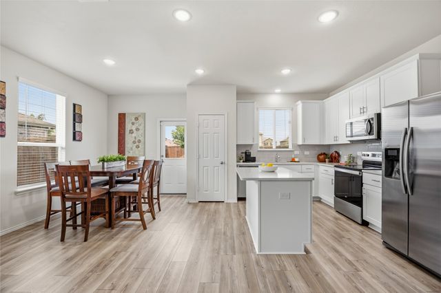 1145 Vernon Drive, Aubrey, TX 76227