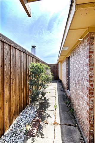 1477 Altstatten Lane, Lewisville, TX 75067