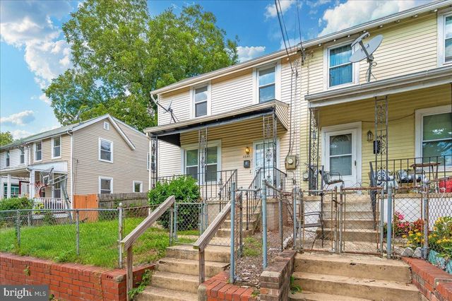4644 HAYES ST NE, Washington, DC 20019