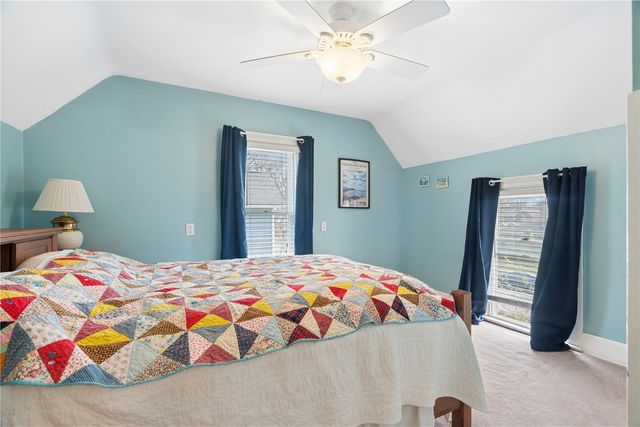 313 3rd Ave NW, Mt Vernon, IA 52314