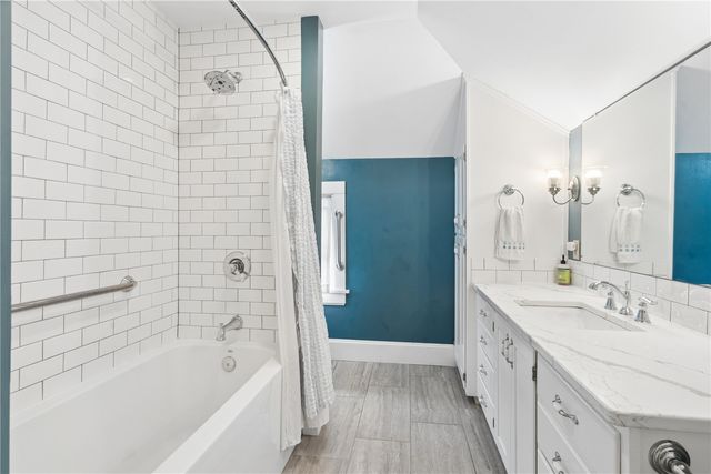 313 3rd Ave NW, Mt Vernon, IA 52314