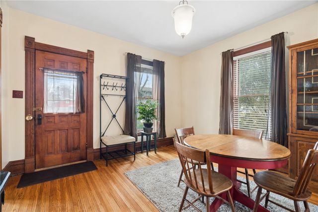 313 3rd Ave NW, Mt Vernon, IA 52314