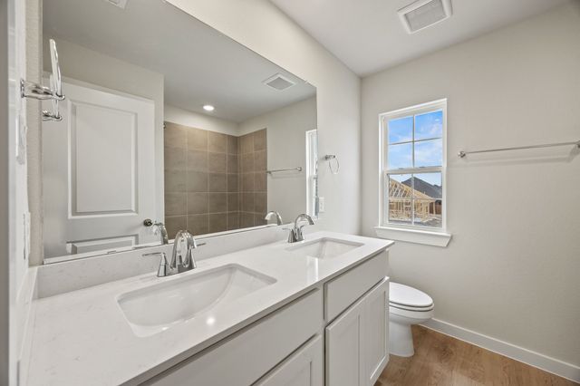 409 Llano Lane, Red Oak, TX 75154