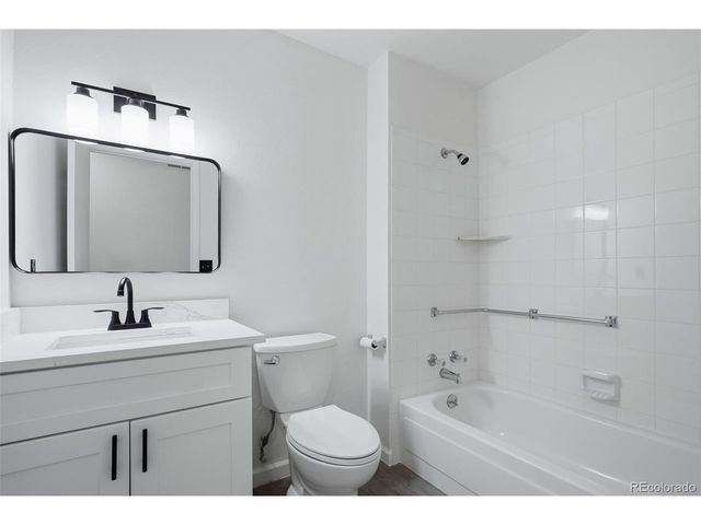 4660 S Idalia St, Aurora, CO 80015