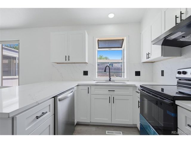 4660 S Idalia St, Aurora, CO 80015