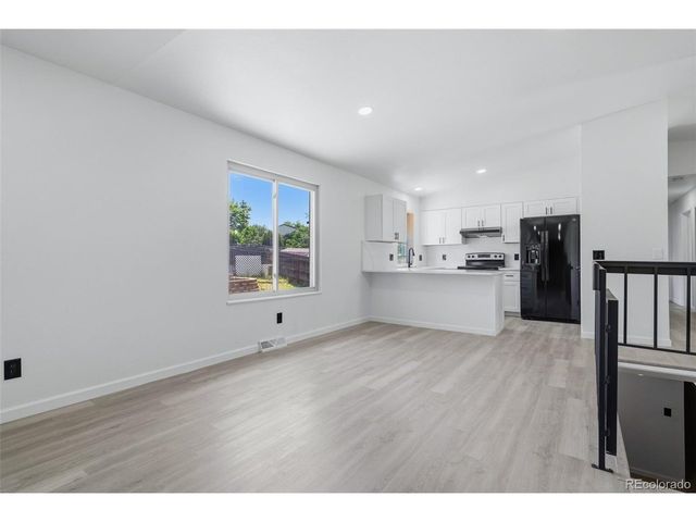 4660 S Idalia St, Aurora, CO 80015