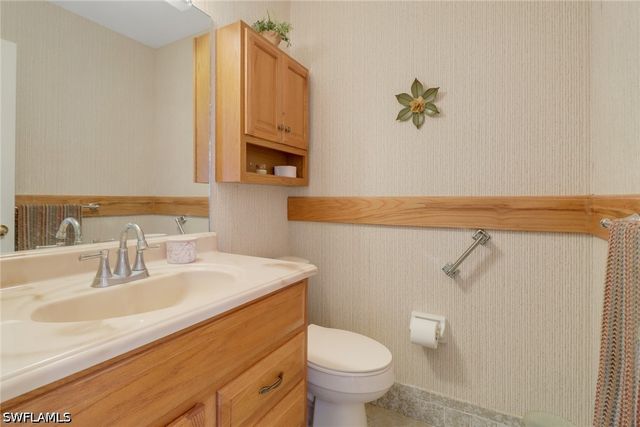 7008 Cedarhurst DR, Fort Myers, FL 33919
