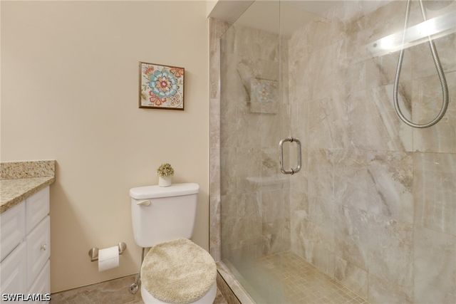 7008 Cedarhurst DR, Fort Myers, FL 33919