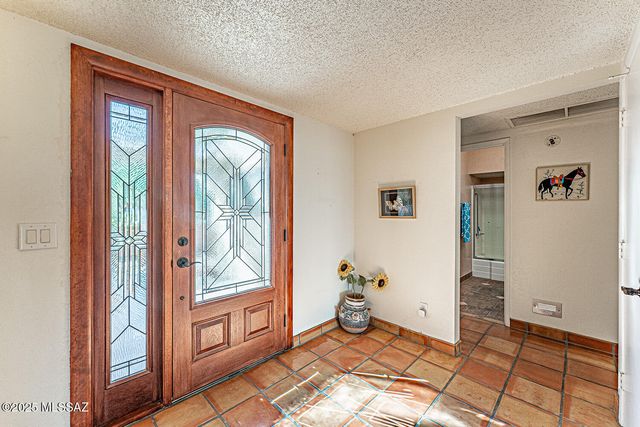 663 S Los Topacios, Green Valley, AZ 85614