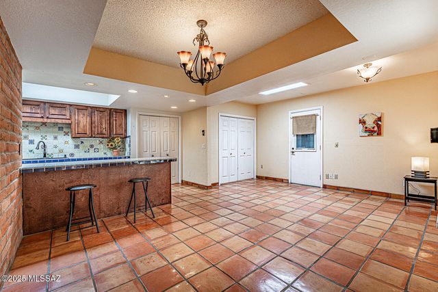 663 S Los Topacios, Green Valley, AZ 85614