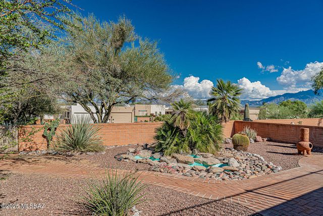 663 S Los Topacios, Green Valley, AZ 85614