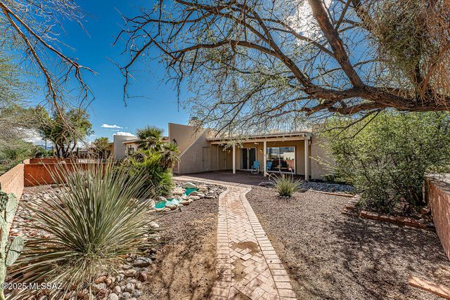 663 S Los Topacios, Green Valley, AZ 85614