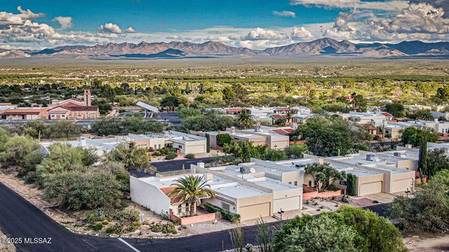 663 S Los Topacios, Green Valley, AZ 85614