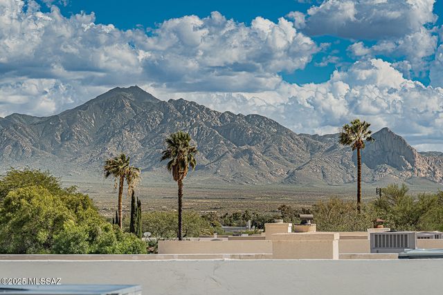 663 S Los Topacios, Green Valley, AZ 85614