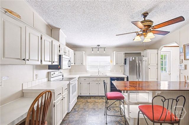 2109 Blue Jay Road, Guyton, GA 31312