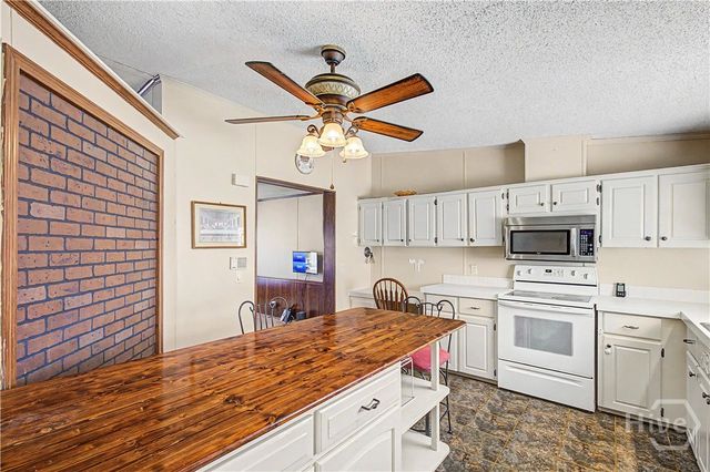 2109 Blue Jay Road, Guyton, GA 31312