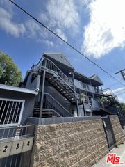 4418 Colfax Avenue 2, North Hollywood, CA 91602