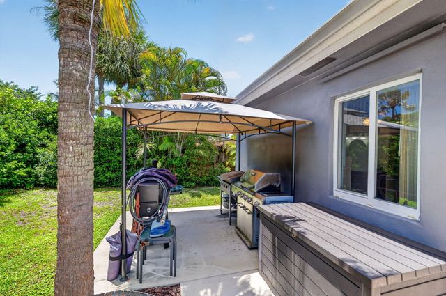1940 SW 73rd Avenue, Plantation, FL 33317