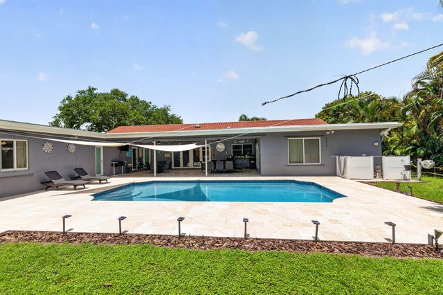 1940 SW 73rd Avenue, Plantation, FL 33317